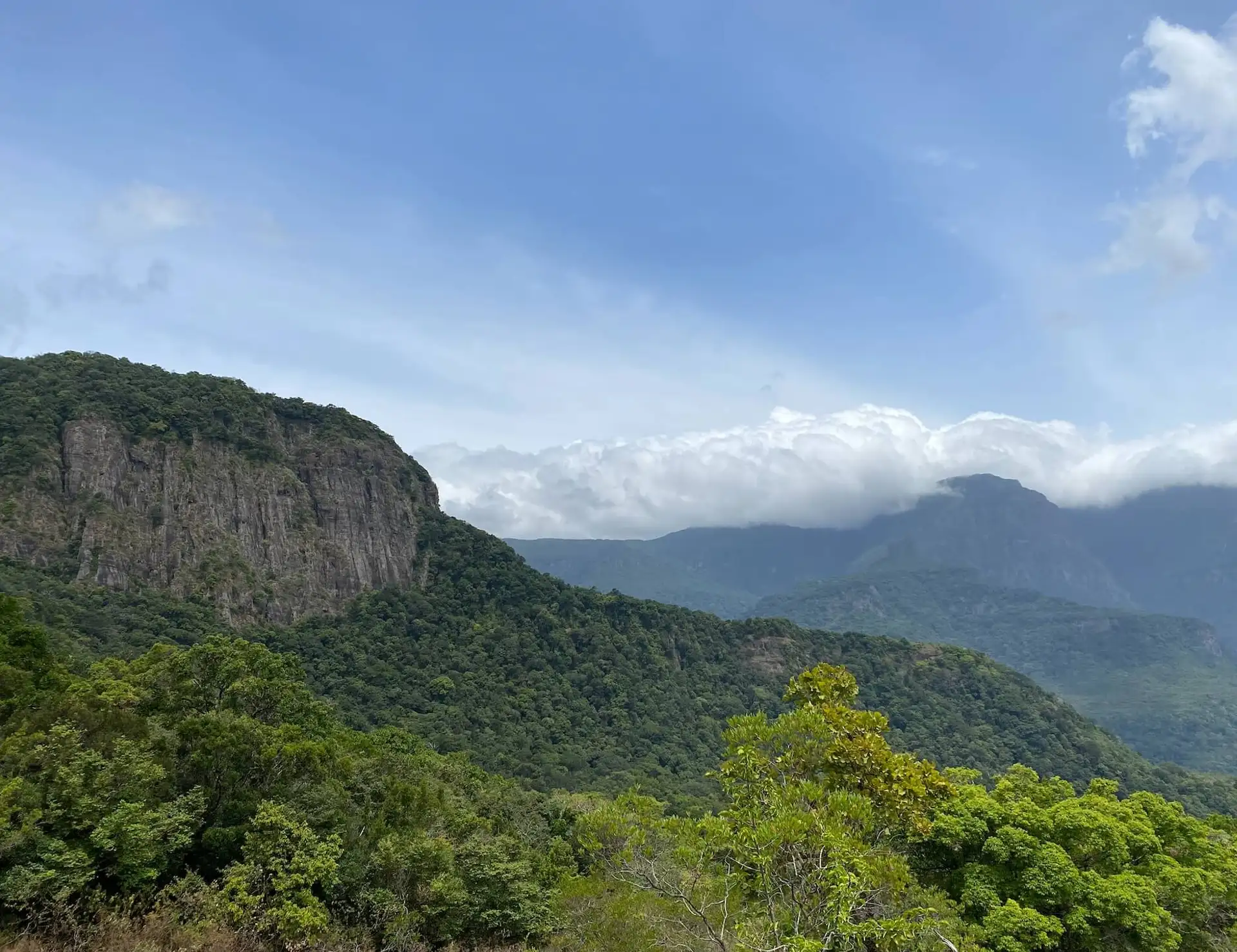Off-beat Sri Lanka: bike, hike, raft